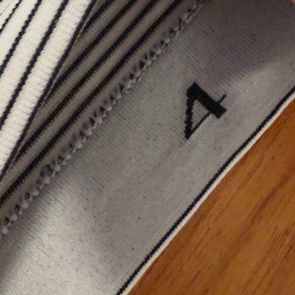 Women Lululemon Swiftly Tech Short Sleeve 2.0 Tempo Stripe White / Black Size 4 - Picture 6 of 7